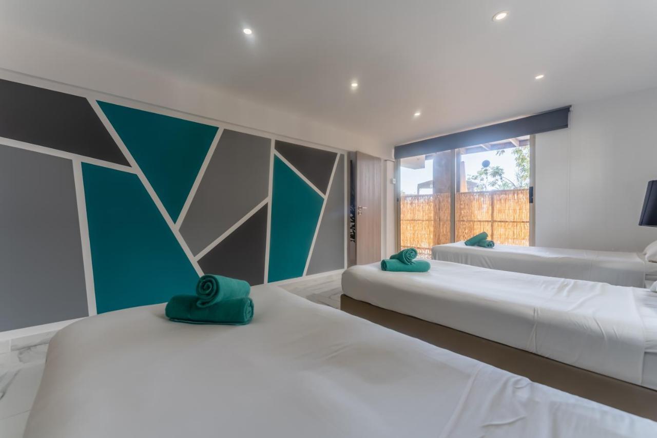 Sant Central Deluxe Apartments アヤナパ エクステリア 写真
